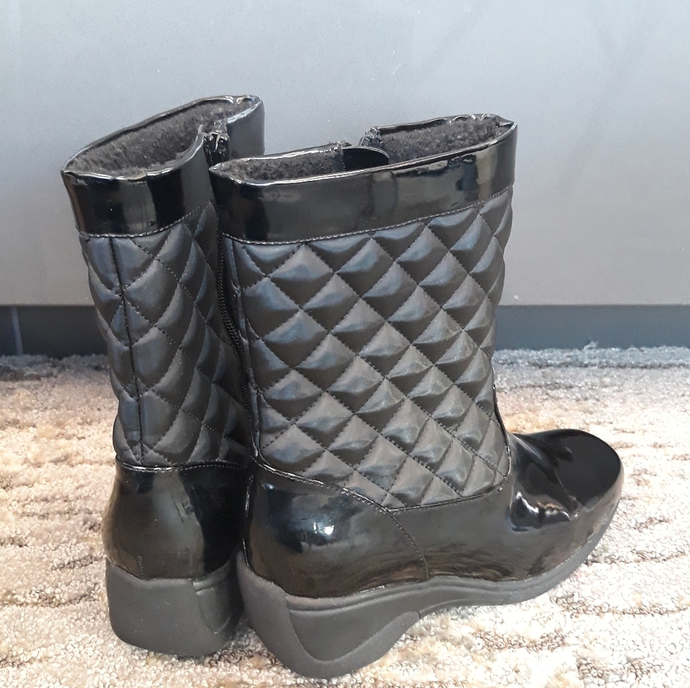 White Mountain Aquarius Quilted Satin Boots / Size 7M Black Winter Boots - Picture 11 of 13